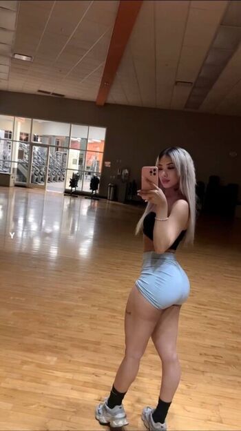 Full leaked Linnddaa private onlyfans photo