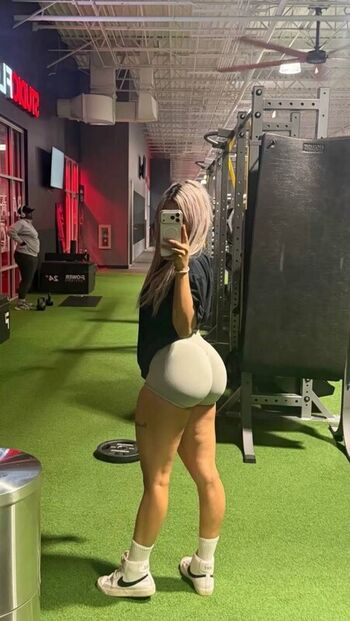 Full leaked Linnddaa private onlyfans photo