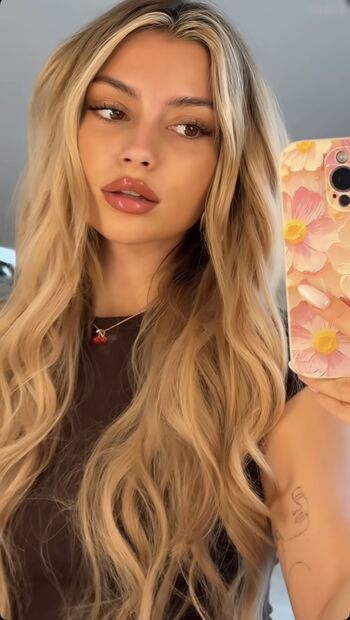 Full leaked Linuschka private onlyfans photo
