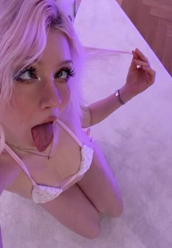 Full leaked Linzor  page private onlyfans photo