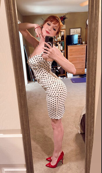 Lisa Foiles