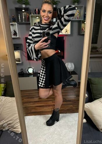Full leaked Lisa luchs private onlyfans photo