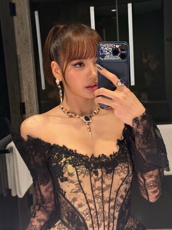 Full leaked Lisa manoban private onlyfans photo