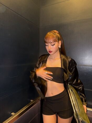 Full leaked Lisa manoban private onlyfans photo
