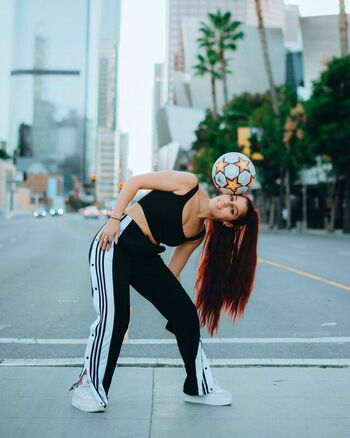 Lisa Zimouche