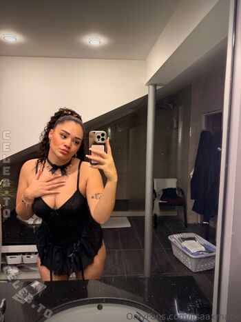 lisaaxmarie