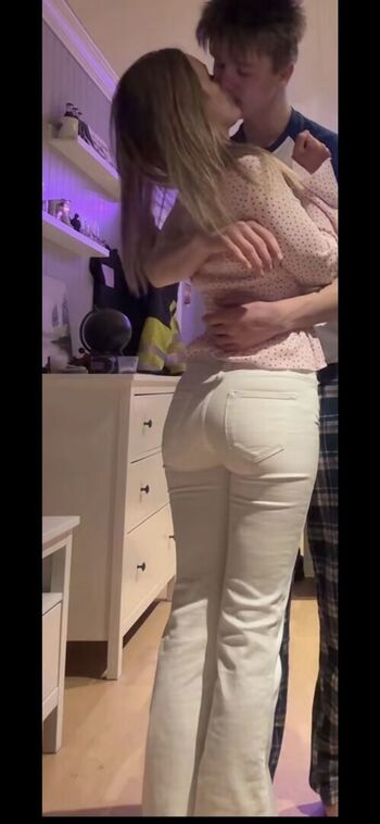 Full leaked Lisarauf private onlyfans photo