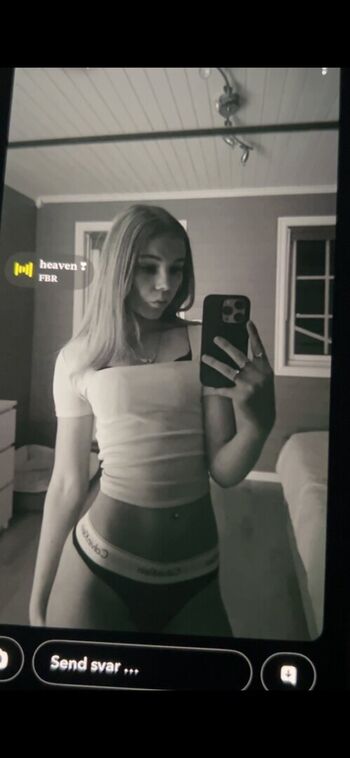 Full leaked Lisarauf private onlyfans photo