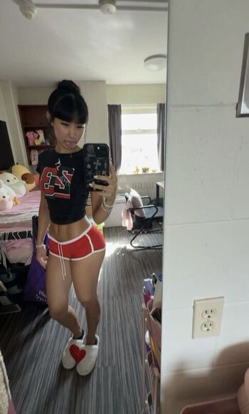 Full leaked Lisha li private onlyfans photo