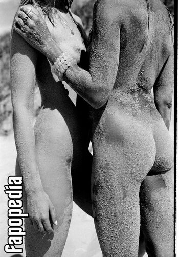 Full leaked Lithuanian girls page private onlyfans photo