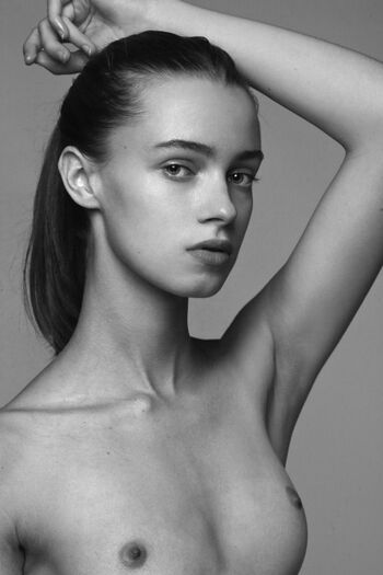 Full leaked Lithuanian girls page private onlyfans photo