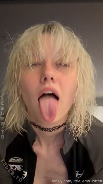 little_emo_kitten