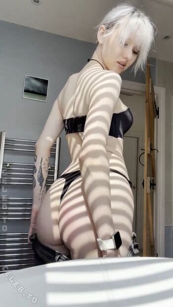 Full leaked Little emo kitten page private onlyfans photo