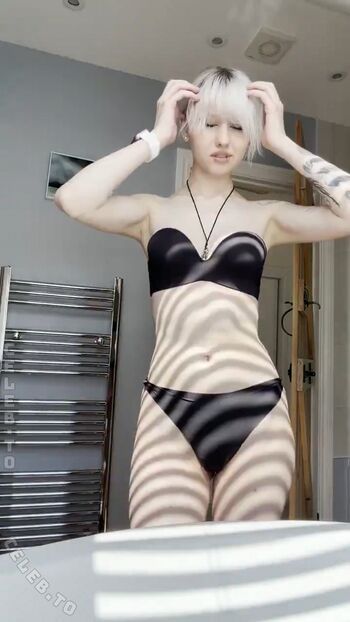 Full leaked Little emo kitten page private onlyfans photo