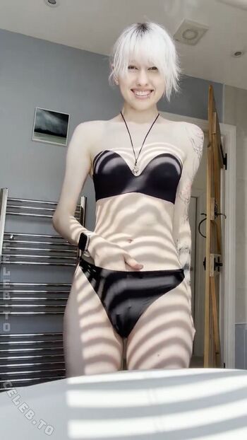 Full leaked Little emo kitten page private onlyfans photo