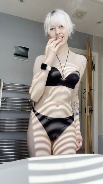 Full leaked Little emo kitten private onlyfans photo