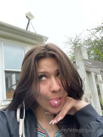 littlegirlpeachh