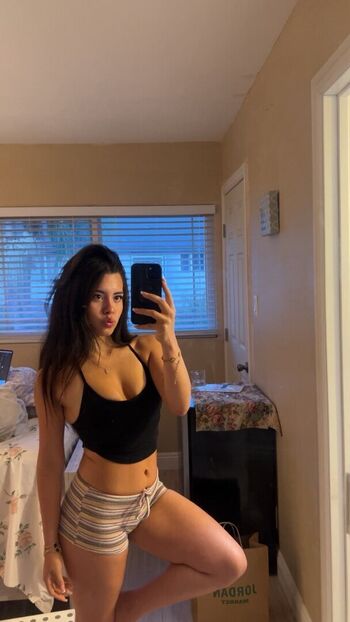 Full leaked Littlemissava private onlyfans photo