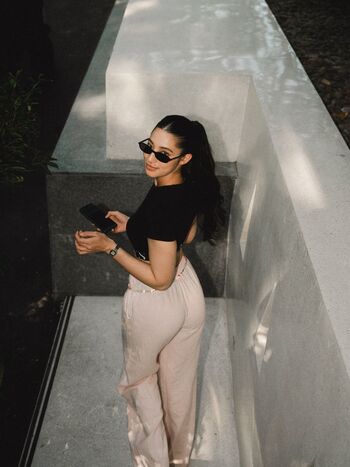 Full leaked Littlemisskhan private onlyfans photo