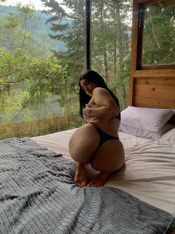 Full leaked Littlesusanna private onlyfans photo