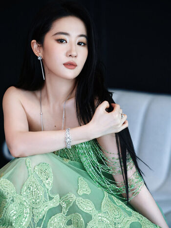 Full leaked Liu yifei private onlyfans photo