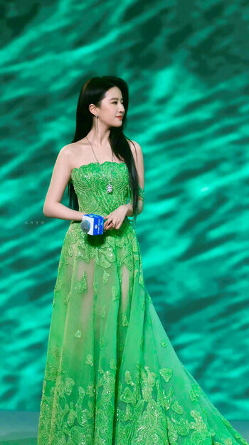 Full leaked Liu yifei private onlyfans photo