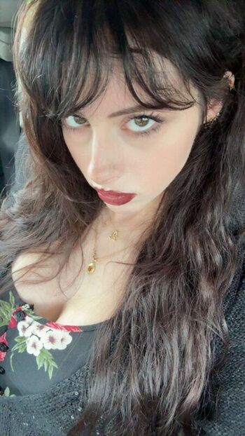 Full leaked Liv littlelivbug  page private onlyfans photo