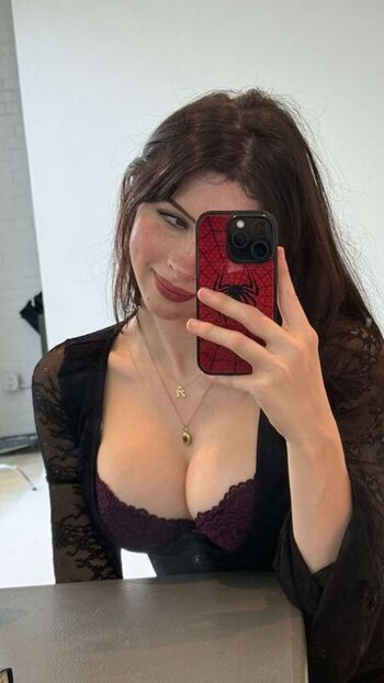 Full leaked Liv littlelivbug  page private onlyfans photo