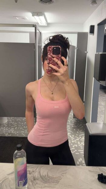 Full leaked Liv littlelivbug private onlyfans photo