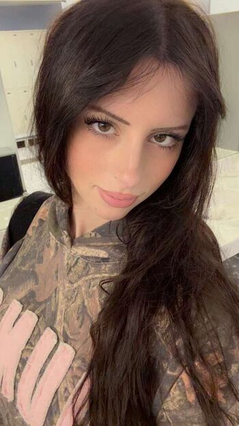 Full leaked Liv littlelivbug private onlyfans photo