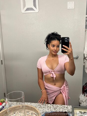 Full leaked Livewellwithkendal private onlyfans photo