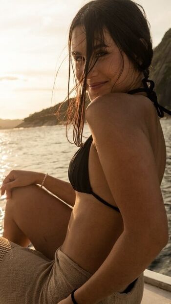 Livia Araujo