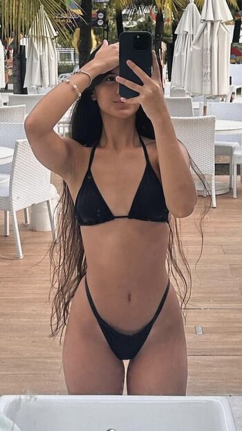 Livia Araujo