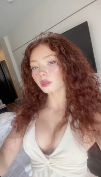 Full leaked Livia paige page private onlyfans photo
