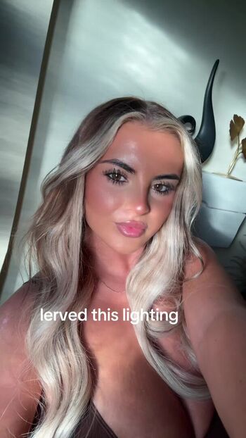 Full leaked Livjoneszz private onlyfans photo