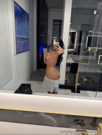 Full leaked Livvvvvk private onlyfans photo