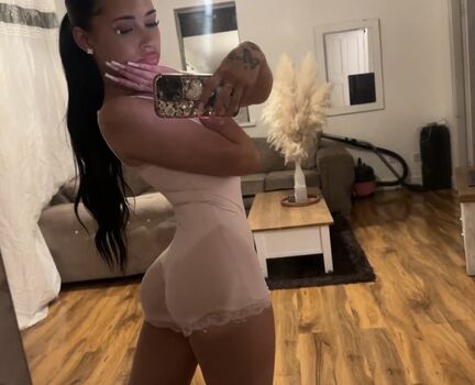 Full leaked Livvyevvs private onlyfans photo