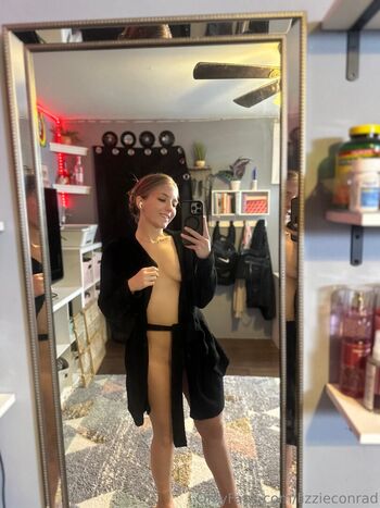 Full leaked Lizzieconrad private onlyfans photo