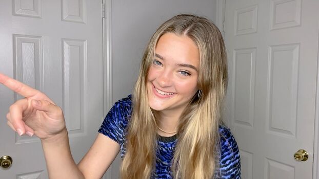 Lizzy Greene