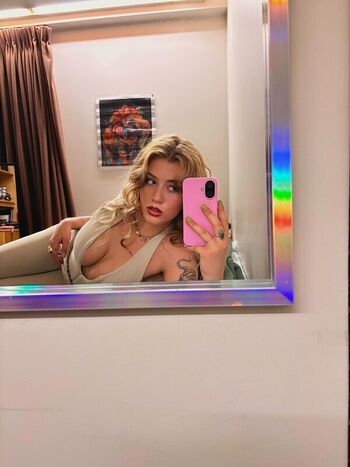 Full leaked Lizzy nb private onlyfans photo