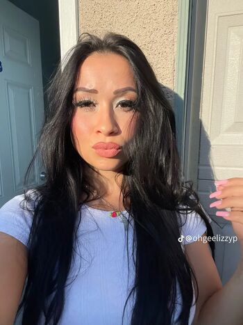 Full leaked Lizzywurst private onlyfans photo