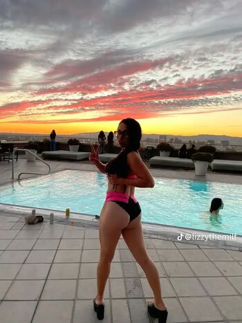 Full leaked Lizzywurst private onlyfans photo