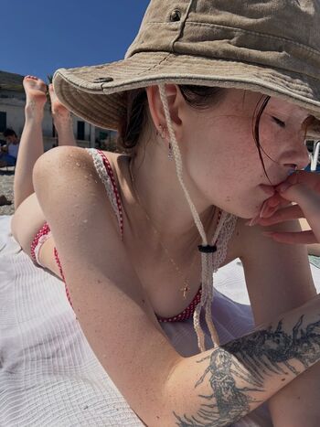 Ljinzer / linzarrd / Linzefeet / linzzzer / linziier