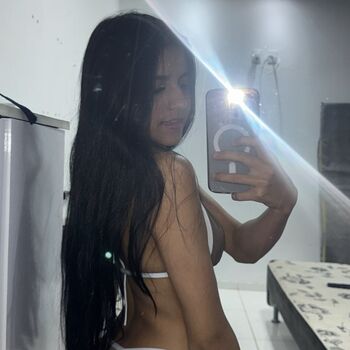 Full leaked Llaralys private onlyfans photo
