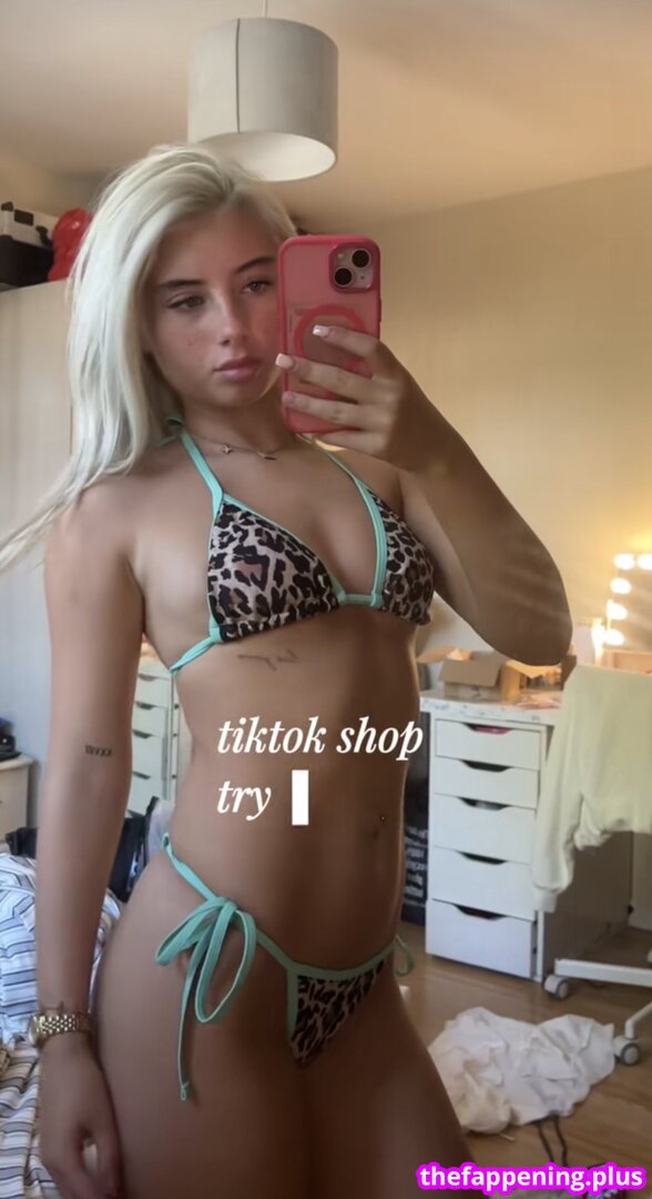 Corey & Llorenna / Llorenna Hodgkinson / corey-and-llorenna / popular Nahá OnlyFans fotografie #7