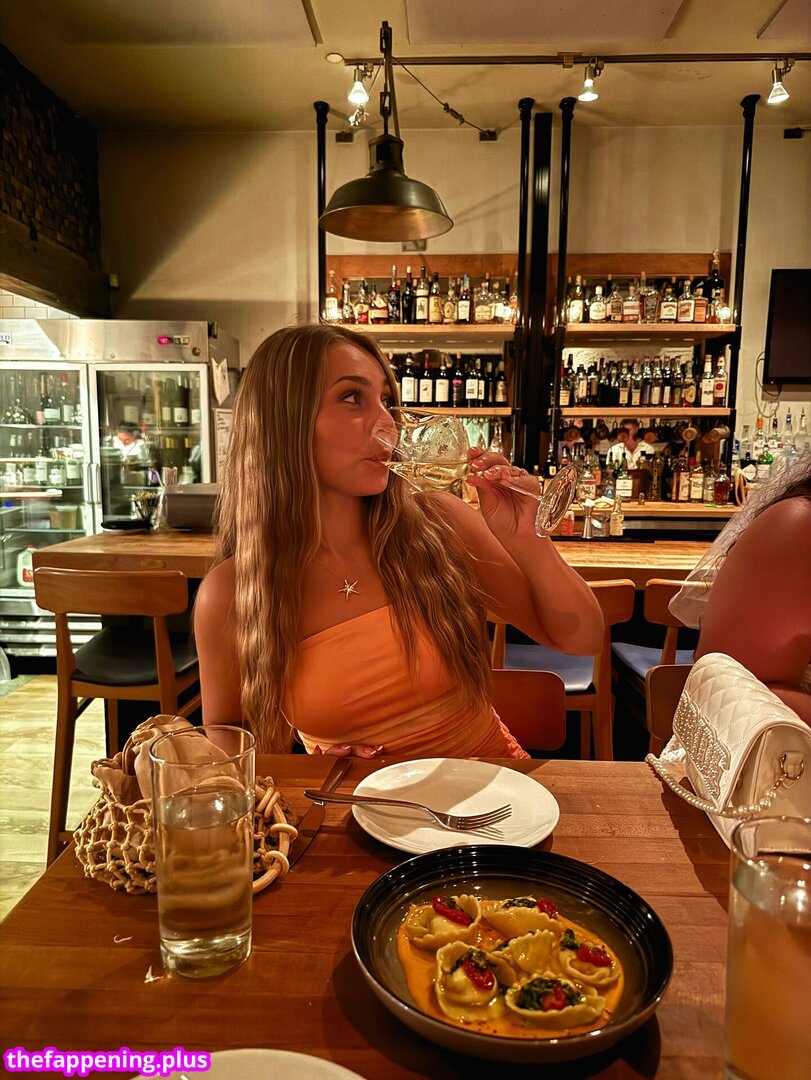 Llyssa Nichole / alyyssanicole / llyssanicholee Nacktes OnlyFans Foto #12