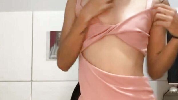 Full leaked Loirinhaaa private onlyfans photo
