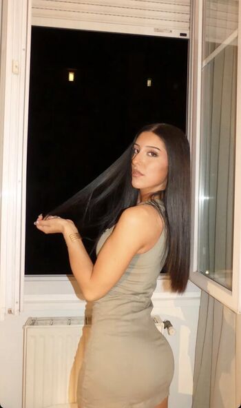 Full leaked Lola clr private onlyfans photo