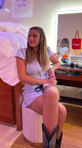 Full leaked Lola dubrul private onlyfans photo