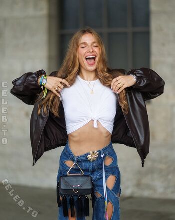 Full leaked Lola weippert page private onlyfans photo